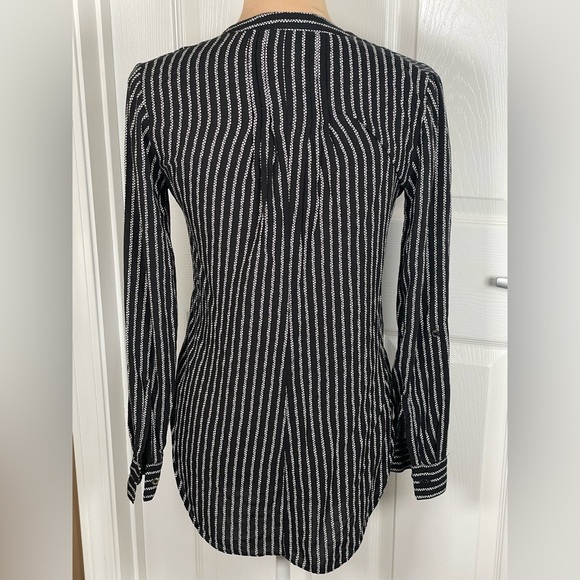 Anthropologie Maeve Calia Black & White Printed Buttondown Tunic Top Size 2 - Picture 10 of 12